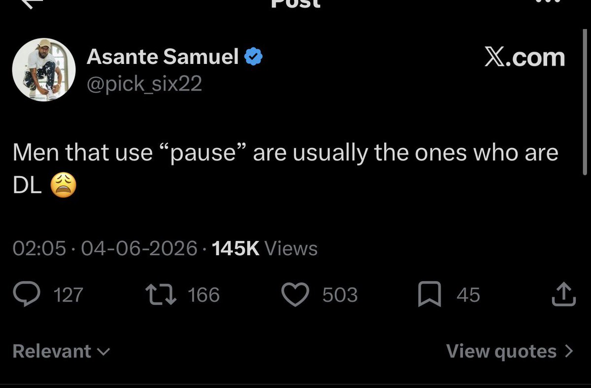 Clemszn1's tweet photo. Is he telling us something? #NFL https://t.co/fqcrrIAMZL