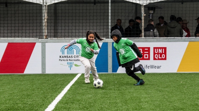 LinskiMatt's tweet photo. Excited to see @BankofAmerica, @Visa &amp; @StreetSoccerUSA bring even more new soccer parks to each U.S. @FIFAWorldCup 2026 Host City. With professional-grade fields, lighting &amp; on-site learning centers – we’re uniting people over a shared love for the game. https://t.co/LRGhRf1Plq https://t.co/c8y9ZtMyUa