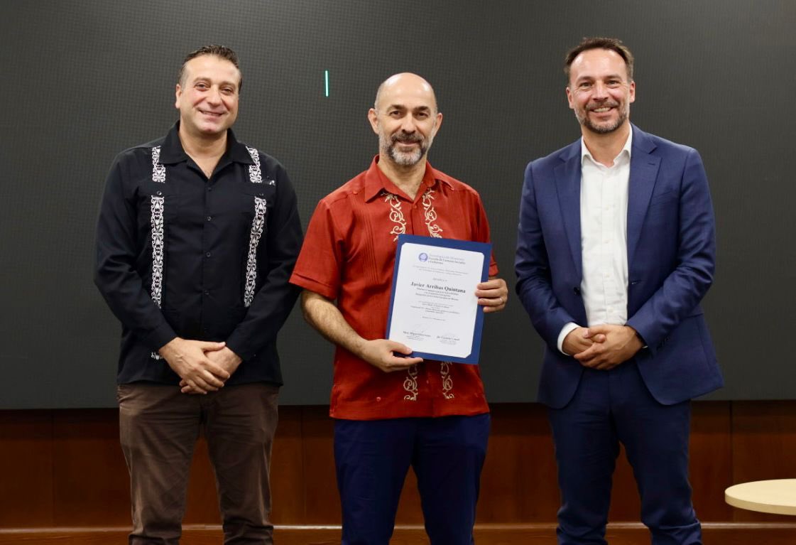 UEenMexico's tweet photo. Nuestro Ministro Consejero Javier Arribas y Lukas Visek de DG CLIMA 🇪🇺 participaron en un diálogo con estudiantes y profesores del @TECcampusMTY sobre cambio climático, transición industrial y cooperación entre la 🇪🇺 y 🇲🇽.

¡Gracias @TecdeMonterrey por la invitación y el interés! https://t.co/U7dSAjtwkS