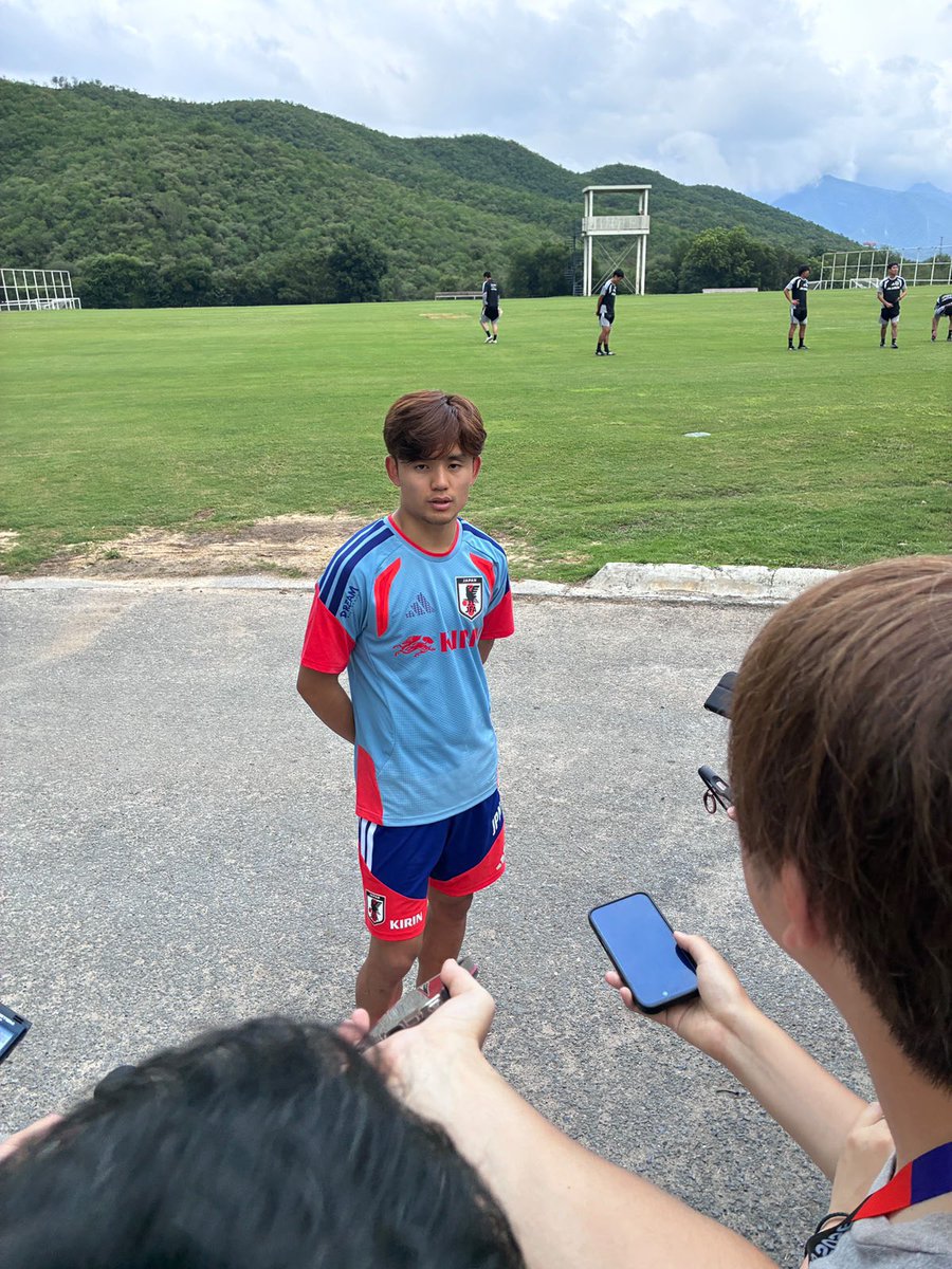 BlueCFM_'s tweet photo. 🚨Monterrey se lanza a por Takefusa Kubo

💸 El club ofrece 20M fijos + Anthony Martial 

❌ Real Sociedad ha respondido a la oferta con una denuncia https://t.co/iZKB8TWbnF