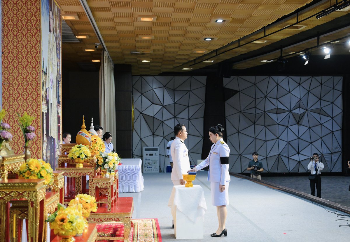 pbruofficial's tweet photo. มหาวิทยาลัยราชภัฏเพชรบุรี จัดพิธีรับพระราชทานเครื่องราชอิสริยาภรณ์ ประจำปี 2568

รับชมวิดีโอกิจกรรม: https://t.co/jIbb5i7IH7

#กลุ่มงานสื่อสารองค์กรมหาวิทยาลัยราชภัฏเพชรบุรี
#งานบริหารงานบุคคลมหาวิทยาลัยราชภัฏเพชรบุรี
#PBRUearnwhilelearn https://t.co/BuzEaNfxyS