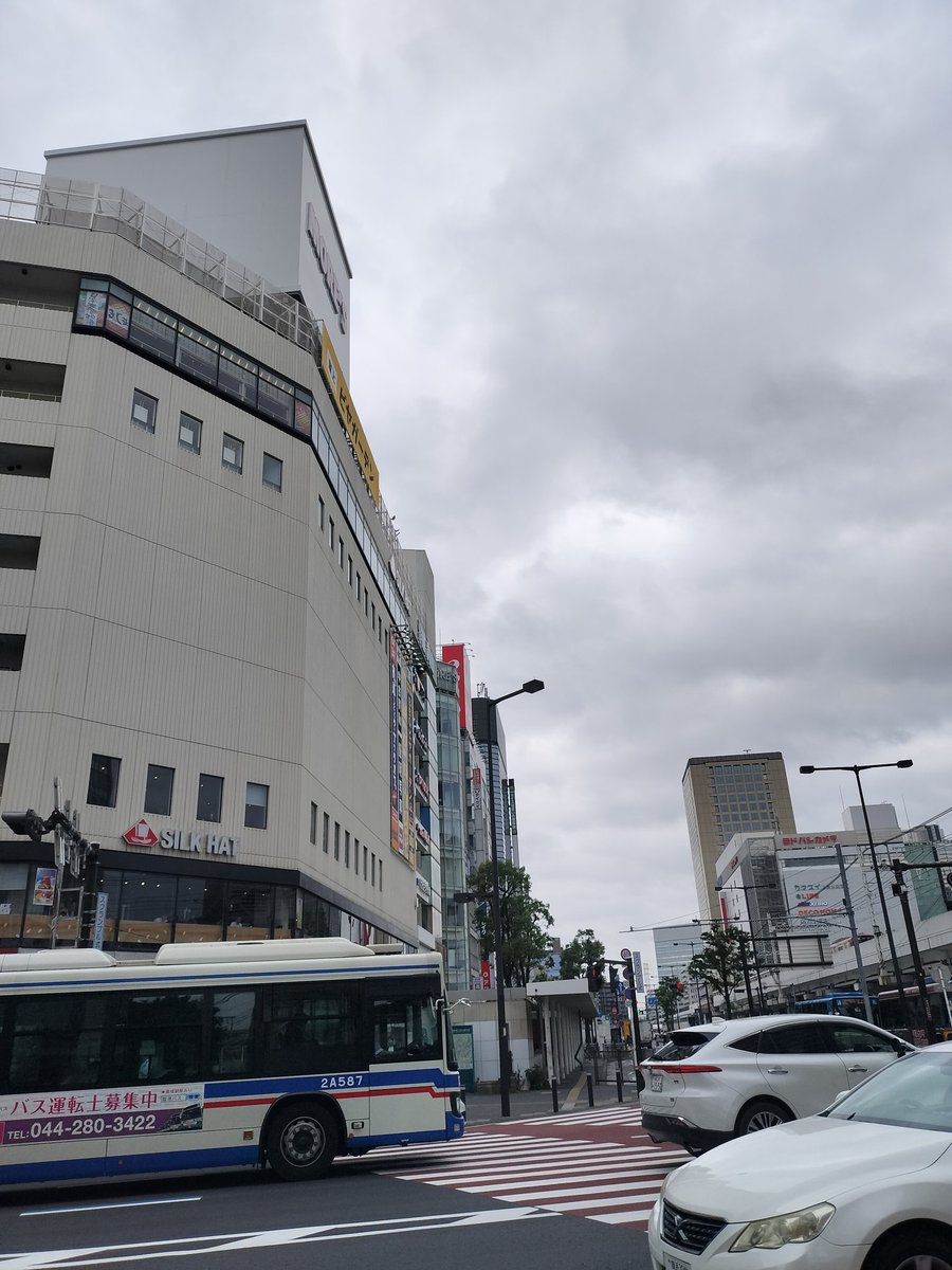 uberkanichan's tweet photo. @ten81690548 曇ってるね川崎駅界隈
涼しいね今日🦀 https://t.co/paJjrqx5Ke