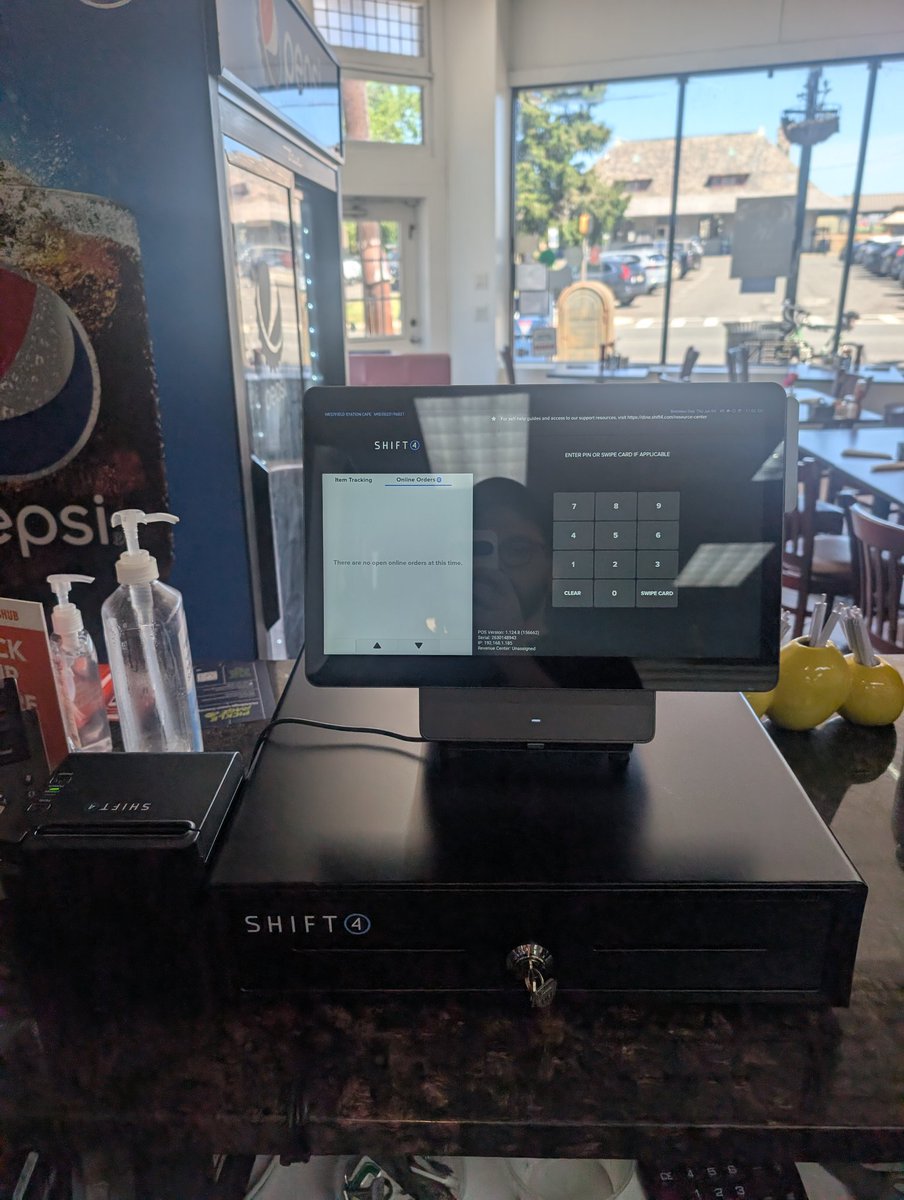 MarcoM_Shift4's tweet photo. WESTFIELD STATION CAFE has ditched clover and made the switch to the superior point of sale software Shift4 Dine. They're applauding its many features and ease of use and are excited to be apart of @Shift4 https://t.co/ONh1uAo8RQ