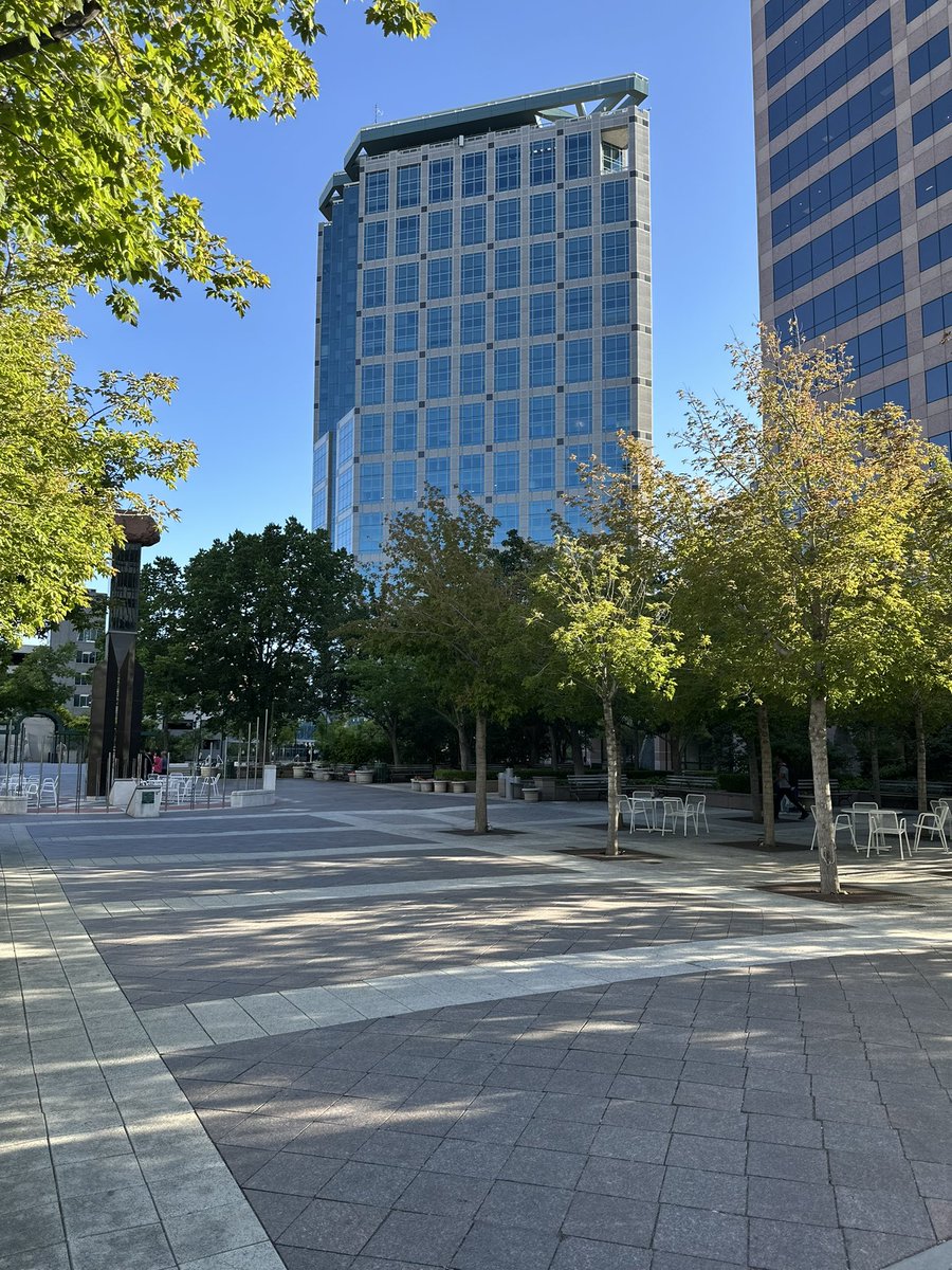 TeamMakeSure's tweet photo. This is how Downtown should look like! 

Can you share photos from your location in the comment section? I want to see something 🙏

Warm wishes from Salt Lake City 🇺🇸 📍 https://t.co/bTC4wte7io