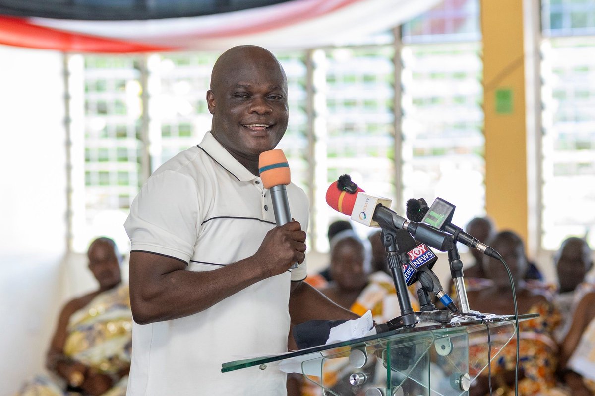 bonorcc's tweet photo. Hon. Joseph Addae Akwaboa joined NDC leaders, traditional authorities, students, and residents at Banda Ahenkro to commemorate the 47th anniversary of the June 4th Uprising.
#June4 #June4Uprising #BandaAhenkro #BonoRegion #Education #GhanaHistory #JerryJohnRawlings #Ghana🇬🇭 https://t.co/0wx9JQLfsn