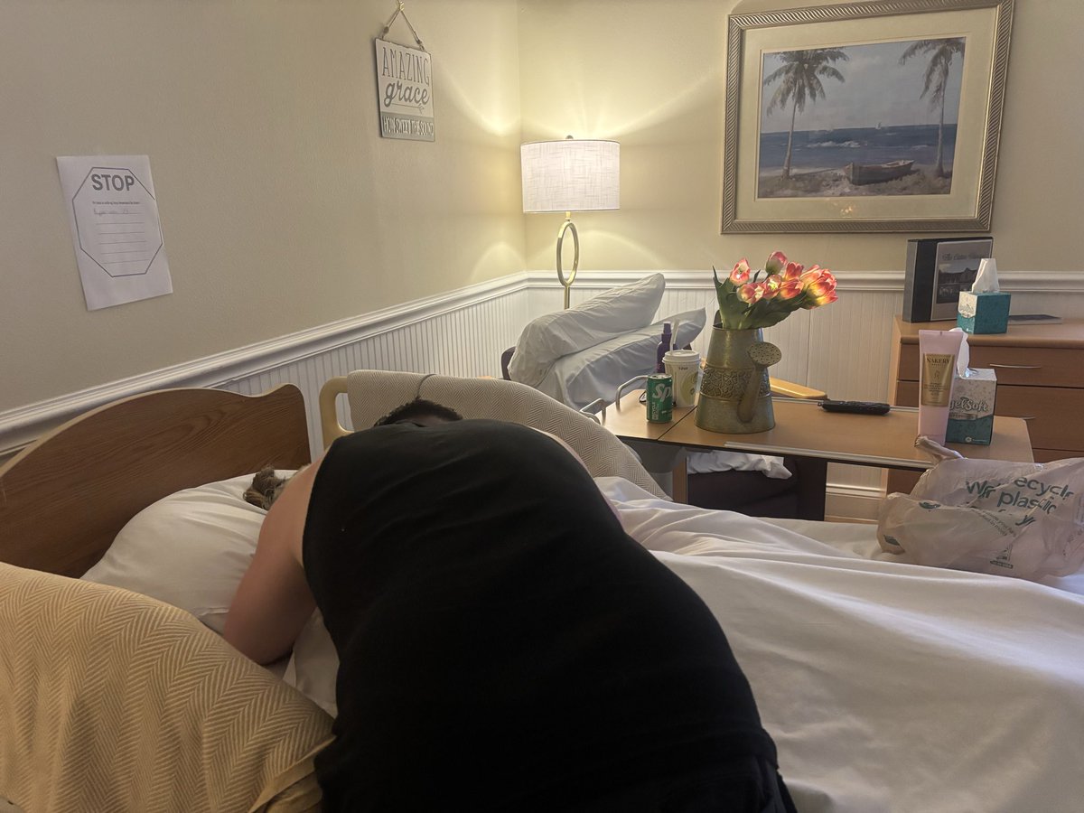 bumzo_'s tweet photo. rest in paradise momma 🐻 🥺😭😭😢😔 11/24/1956 - 6/4/2026 https://t.co/FBG9YTMpiP