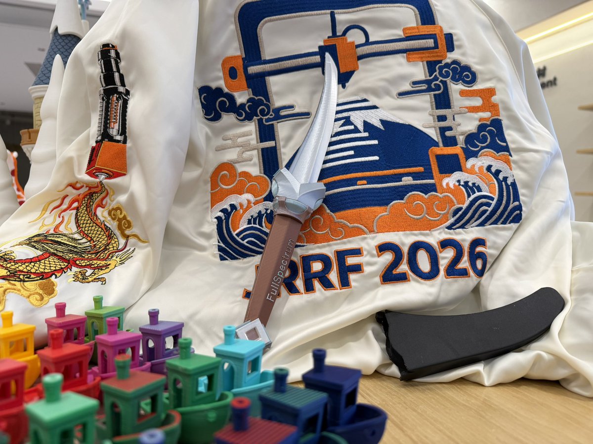 snapmaker's tweet photo. What a lovely time at @JapanRepRapFes ! Back at SnapHQ, we’re honored to bring back several gifts from our friend in Japan, and put them in our Display Room! https://t.co/sWRuclGRN6