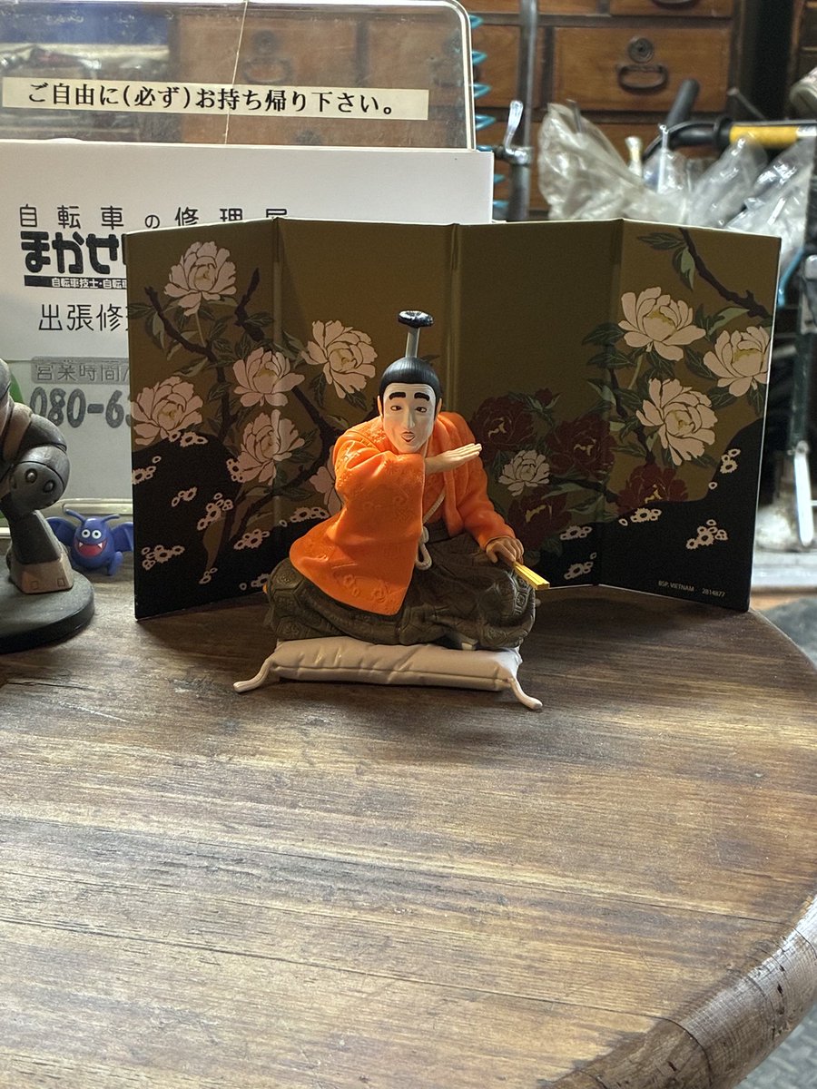 mksncycle's tweet photo. 先日手に入れたバカ殿様。
世代を問わずご覧になられて好評でご���います。
やっぱ偉大ですね。
由紀さおりさんとの掛け合いなんて今見てもお見事😆

ご来店の際はどうぞご覧あそばせ🤗

本日もお待ちしております🫡

#米子市自転車修理
#米子市自転車出張修理
#志村けん 
#志村けんのバカ殿様 
#バカ殿 https://t.co/7lE35yELxI