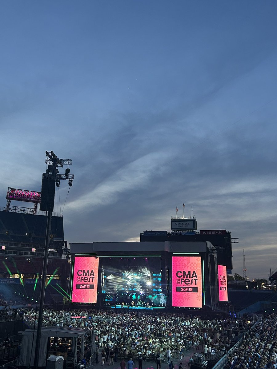InternChrispy's tweet photo. You think Nissan Stadium can leave the screens up to scroll some reels after CMA Fest? https://t.co/5CcnOkmzuN