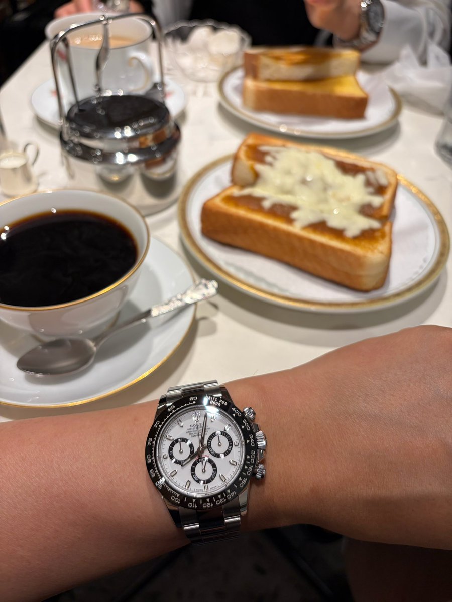 rolexsota's tweet photo. モーニング☕️
本日も白トナが輝いておる😎 https://t.co/PeNMGlts0B