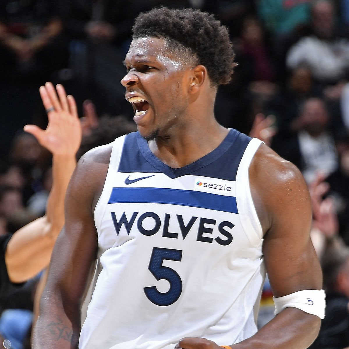 kyriewolves tweet picture