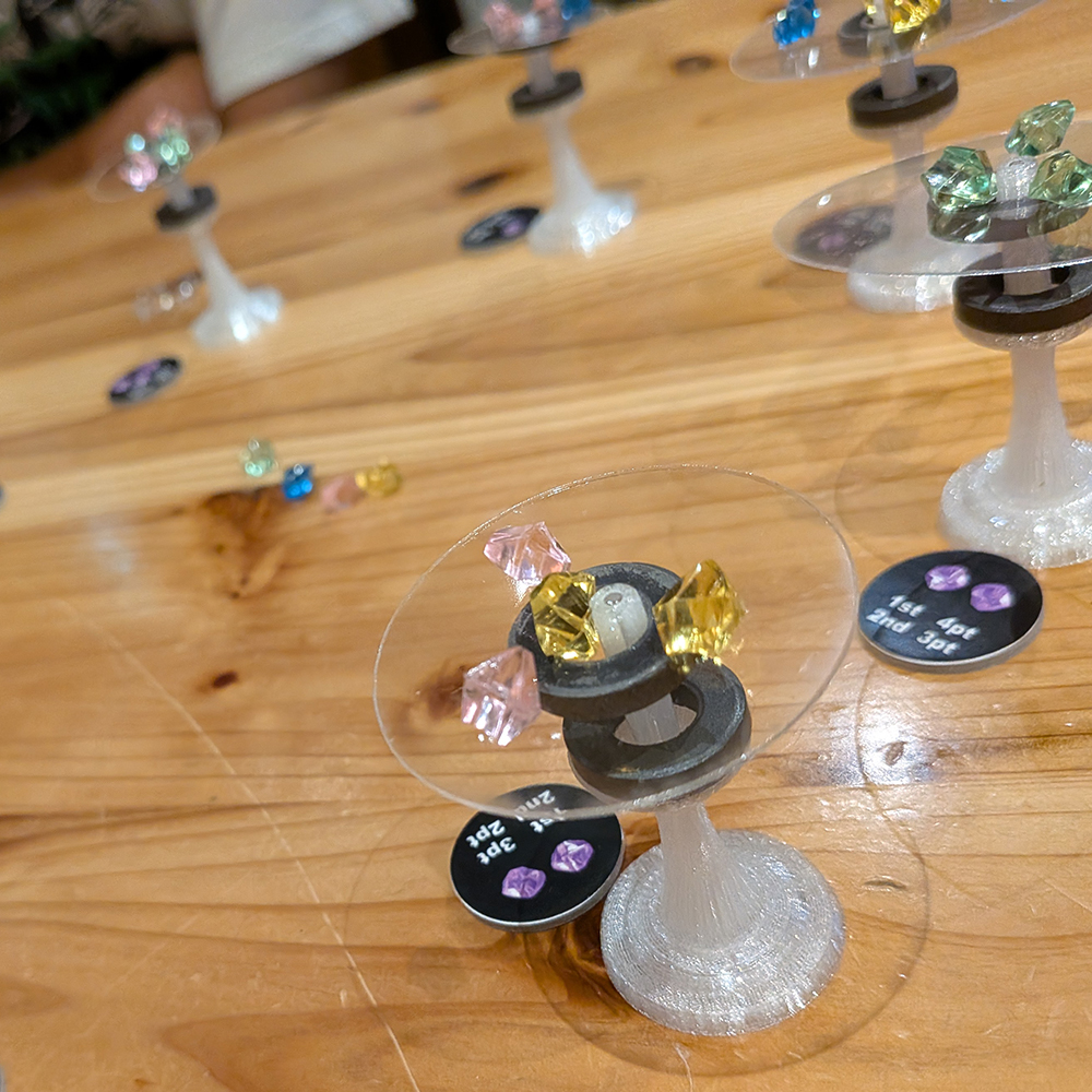 iop_games's tweet photo. テンビリオン平日ゲーム会

遊んだゲーム
・またしてもゴーアウト 
・ぎりぎりラビリンス 
・マグネティックフリート 
・モンスターヌキ 
・ミニマルトリックテイキング 
・ハンドビルド大富豪 
・ウソつき大富豪 
・メロディボンバー 
・シャドウカーズ 
・カタルカルタ

ありがとうございました！ https://t.co/j2HCppOMG5