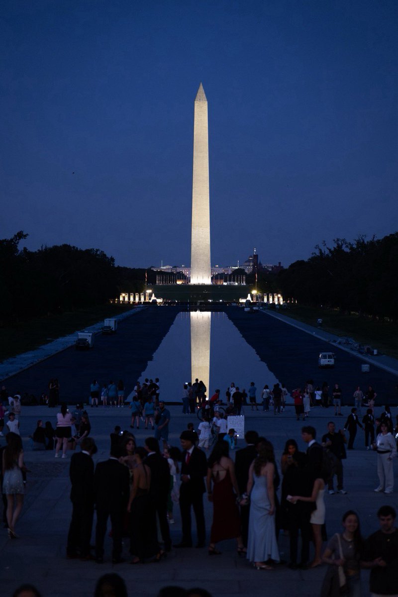 SecretaryBurgum's tweet photo. Thank you, @POTUS for Making D.C. Safe and Beautiful.

Great to see people out enjoying the best capital city in the world. 🇺🇸 https://t.co/74oombXccl