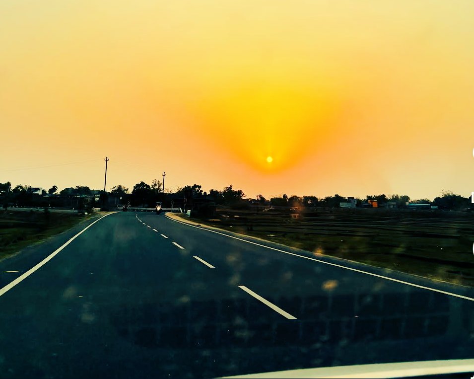 SunilKu_97's tweet photo. Good morning 🌄 All friends.... https://t.co/IxblqsoBCJ