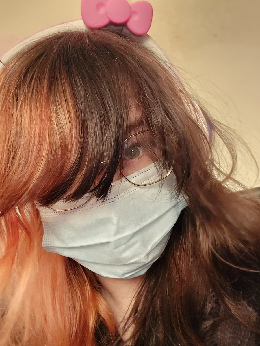 Nik0sFallen's tweet photo. Semi face reveal but also I think i look like a baddie in the second so im making it my pfp in a sec https://t.co/dAzhfW8lB3