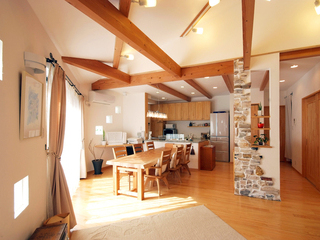 daisuke_based's tweet photo. 伝統建築・無添加住宅
人生最大の買い物・家の失敗者続出！ 伝統建築から考える。
https://t.co/fdlvqexhi0 https://t.co/WRrK5bJdBo https://t.co/eDKZ1bvbdr