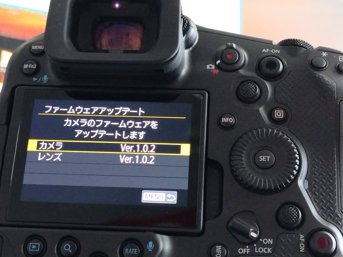MFSPhoto1979's tweet photo. そういえばEOS R1のファームをまだ更新できてないんだった…。
ファームが古いのでストロボ使用時の露出シミュ反映ができなくて大変なのよ()

#EOSR1 #Canon https://t.co/T9FeARchvQ