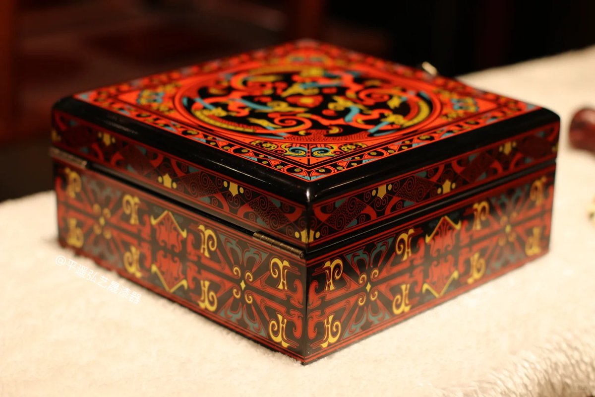 ShanxiTimes's tweet photo. 【 #ICH 】Pingyao Polished Lacquerware — a national intangible cultural heritage🤩 https://t.co/EH4F9glWNc