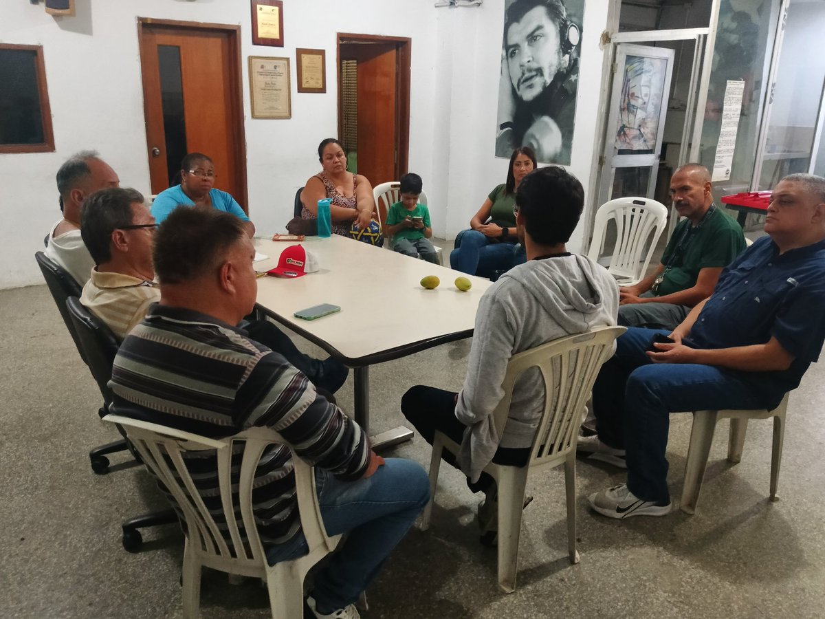 CanaguaComunal's tweet photo. El Consejo Comunal Terraza Canagua sostuvo una reunión este jueves 04/06/2026 con el Secretario General de Venezuela CICRAL "Omar Serna" https://t.co/Omw6KQFzcg