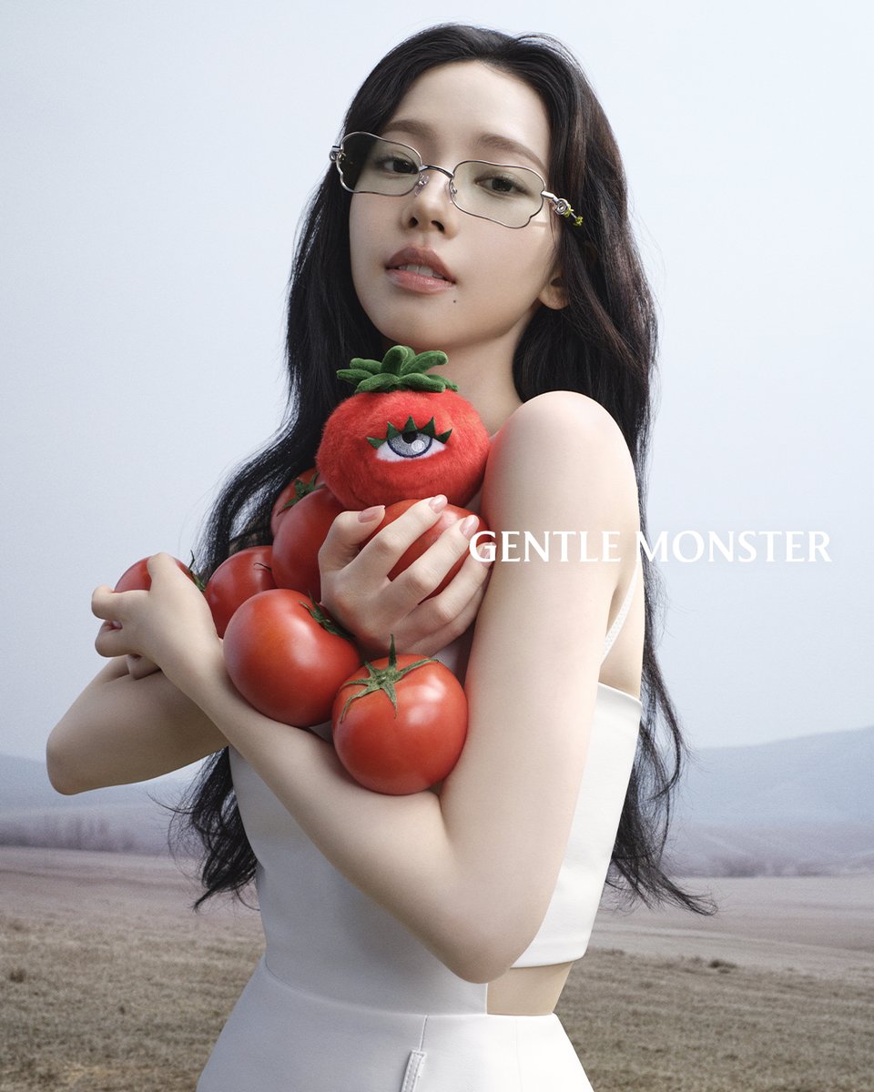 _GentleMonster_'s tweet photo. 2026 Veggie Collection🍅 is available now.

Campaign featuring Karina of Aespa, photographed by Dorothea Sing Zhang

Experience the collection online at https://t.co/agdOjxv5tz and across our international stores—including 7 worldwide pop-ups:

GENTLE MONSTER LA POP-UP
8626 Melrose Ave, West Hollywood, CA 90069
Opening on June 5

HAUS NOWHERE SEOUL
433, Ttukseom-ro, Seongdong-gu, Seoul
Opening on June 5
⁣
HAUS NOWHERE DOSAN
50 Apgujeong-ro 46-gil, Gangnam-gu, Seoul
Opening on June 14

HAUS NOWHERE SHANGHAI
798-812, Middle Huaihai Rd., Huangpu District, Shanghai
Open every day from 10am to 10pm⁣⁣⁣
Opening on June 6
⁣⁣
GENTLE MONSTER BEIJING TAIKOO LI
1F S10-15, 2F S10-23 & 3F S10-32, South Zone, Taikoo Li Sanlitun, 19# Sanlitun Rd, Chaoyang District, Beijing
Opening on June 6

GENTLE MONSTER TOKYO POP-UP
6 Chome 35−6, Yodobashi J6 Building, Jingumae, Shibuya, Tokyo
Opening on June 5

HAUS NOWHERE BANGKOK
ICONSIAM, M21 & Unit 123, 299 Charoen Nakorn Rd, Bangkok 10600
Opening on June 5