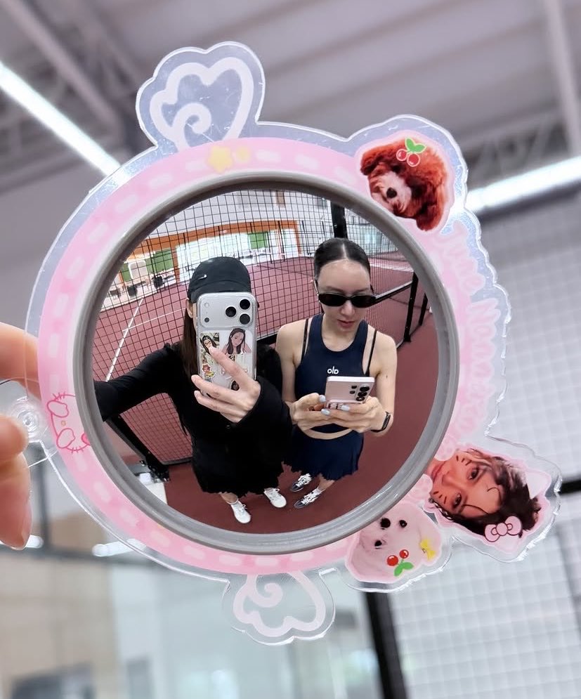GL_stand's tweet photo. แค่กระจกใบเดียวก็หวานได้ขนาดนี้เลยนะ เรฟถ่ายคู่กับแฟนค่ะ😙

#EnjoyJune #เอนจอยจูน https://t.co/nxTn5TVtzL