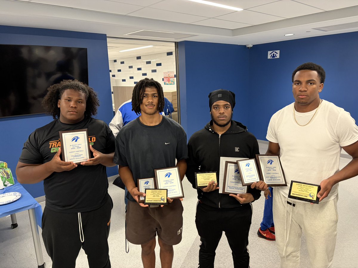 9DaTicket's tweet photo. I’m very proud of myself for my accomplishments I couldn’t have done it without God and the Lord and without the people around me! @HudahLevy427 @KGailliard70851 @MikeWarejr @GarganoSheldon @CoachCRedding @Coachksteward @AMannicciCuse @coacharita31 https://t.co/b81lW42LoF