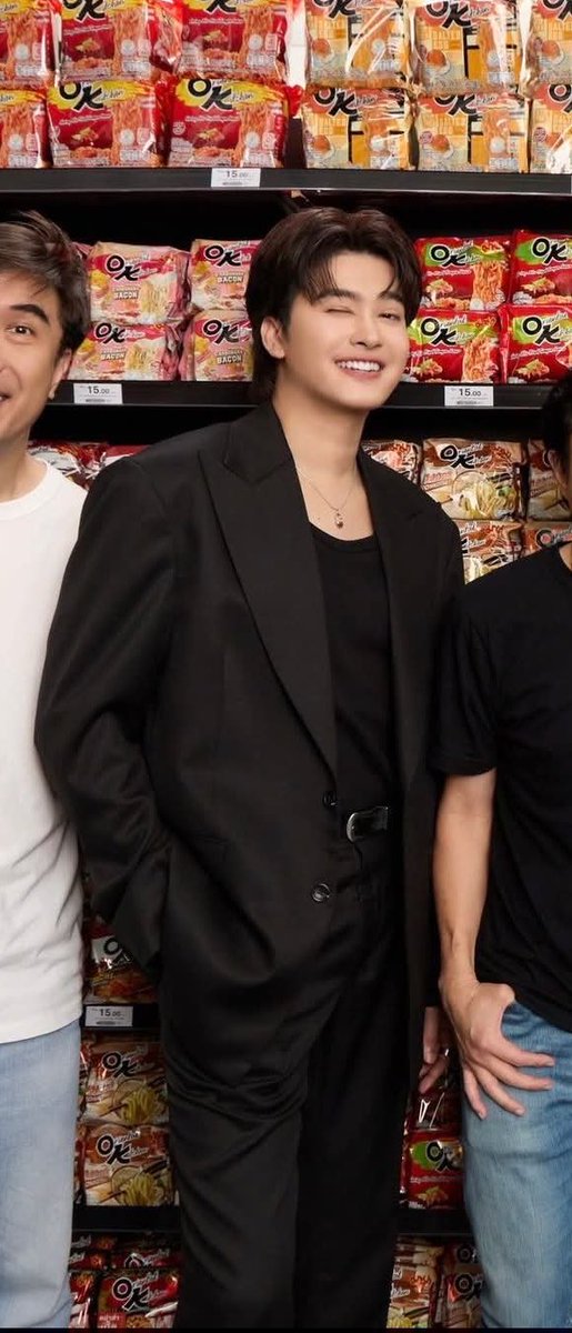 vxc_victors's tweet photo. หล่ออะ all black ก็หล่อ all white ก็หล่อ หล่อ พี่นนท์รู้ตัวหน่อย หล่อมาก ฮือ😭😭😭😭😭😭😭😭😭 https://t.co/9ZQdn8VyX8