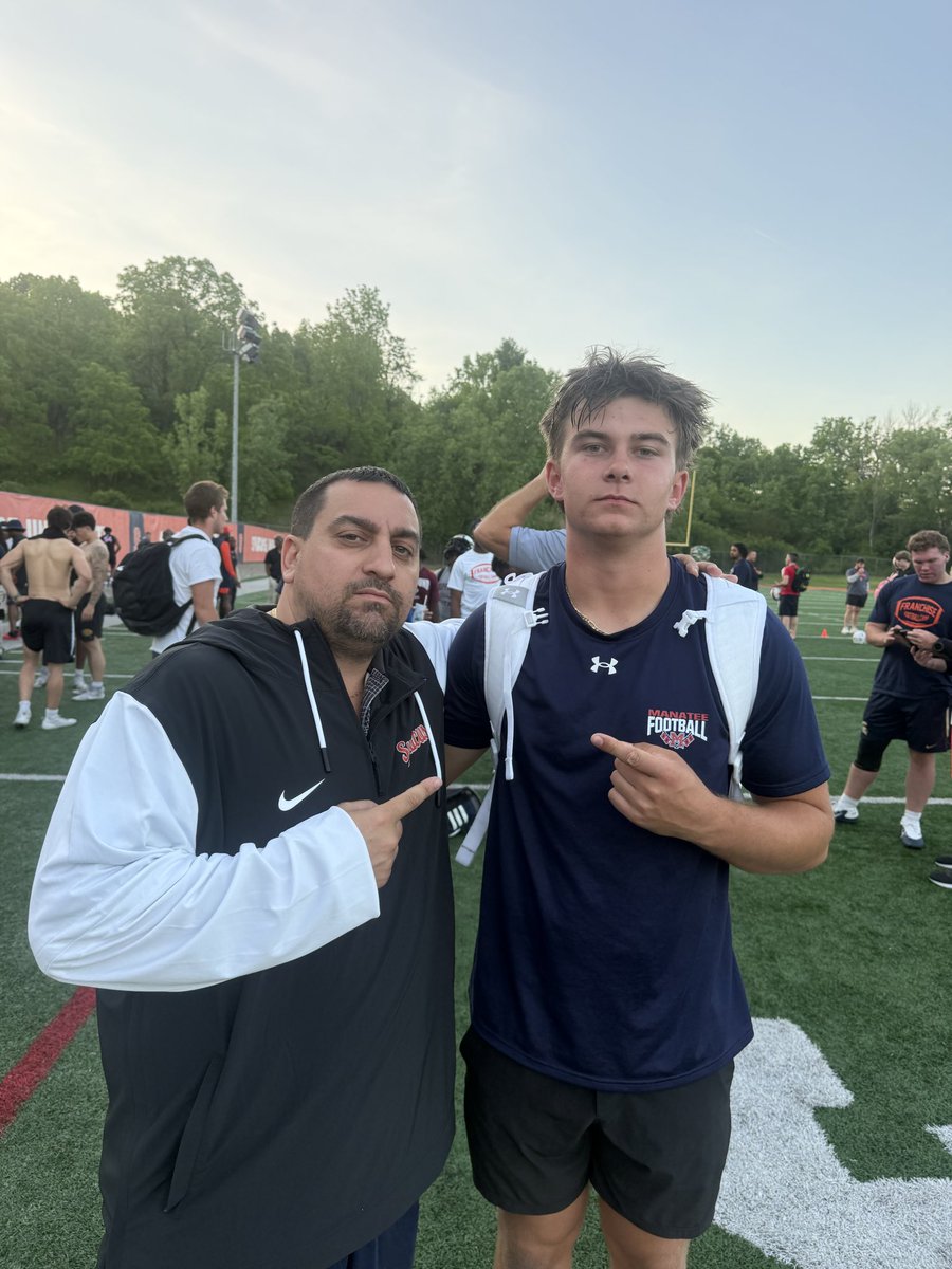 NolanDownes's tweet photo. Had an amazing time visiting @CuseFootball for the first time since being offered this Spring.  Thank you @CoachSeanRyan_ @FranBrownCuse @Coach_2CAP @CoachNixon_Cuse @CBrewerII for investing your time in our relationship.
@SyracuseOn247 @Andy_Villamarzo @CharlesPower @TomLoy247 @ChadSimmons_ @adamgorney @Andrew_Ivins @JacquezGreen @RecruitManatee @QBcoach1 @CJBennett_08 @JayGuarantano @baylintrujillo