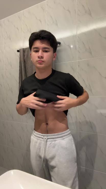 jzthncmyz's tweet photo. Robbie Wachtel Full 5videos avail na dm me. 
#Robbiescandal
#Robbiewachtel https://t.co/iIudaHGyD0
