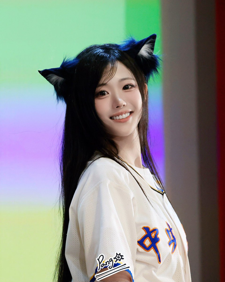 IssacKou86's tweet photo. 20260529 VIBE MAKER ファンミーティングイベント in 台北

🐱🐱🐱🐱

#QWER #냥뇽녕냥 #HINA #장나영 @hapycb https://t.co/7Vf3nPeqIh