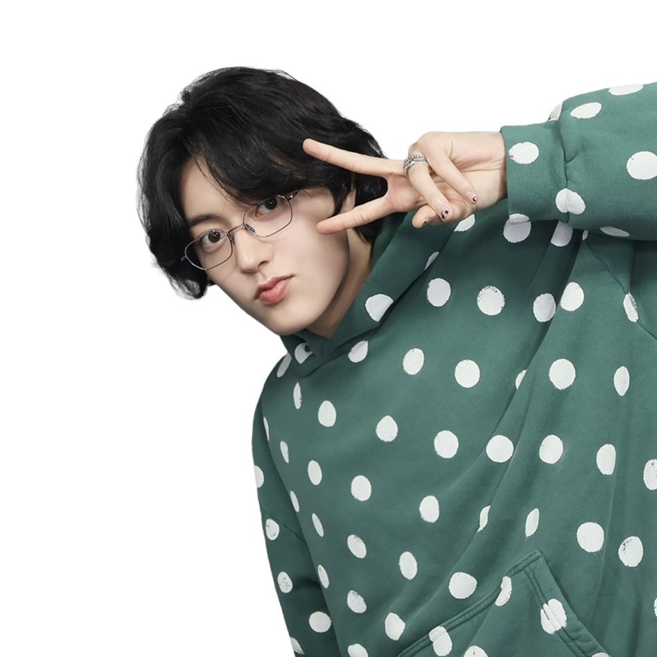 이테 tweet media