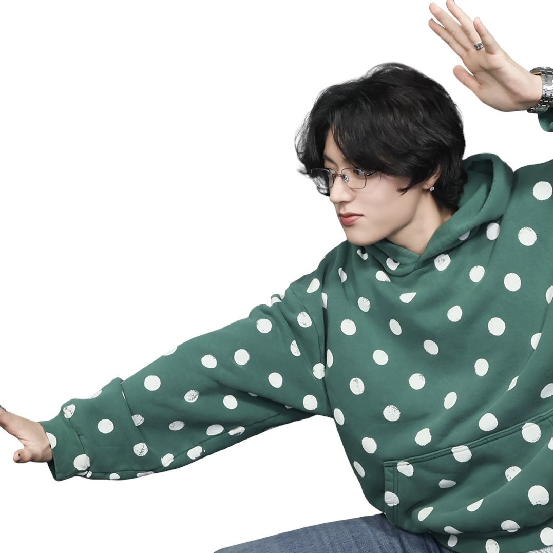 이테 tweet media
