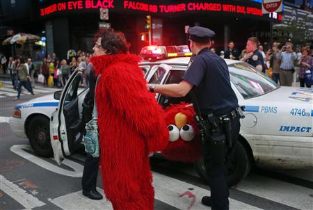 iampixl's tweet photo. @elmo Yo @elmo WTF?!?!? https://t.co/CFGiwLAa6Y
