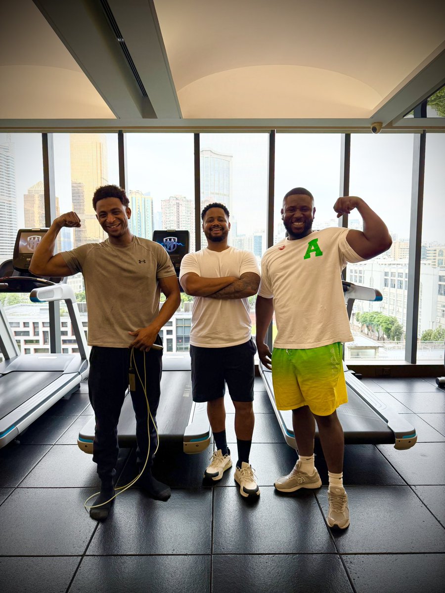 rollinglobalbah's tweet photo. New country, same commitment. Morning workout ✔️💪 🇨🇳🇨🇳🇨🇳 https://t.co/nOP8sTuu4w
