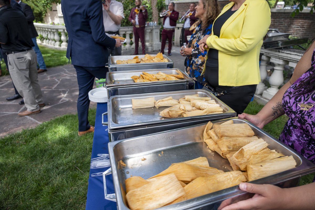 GovofCO's tweet photo. Food Freedom! Today I was proud to sign HB26-1033 - Expanding the Colorado Cottage Foods Act, which supports home chefs across Colorado and helps bring them out of the shadows so they can feed more Coloradans their delicious foods!

This signing is truly a celebration of Colorado cuisine, our strong community connections, and the commitment of these business owners. Thank you to the amazing chefs who joined us today, as well as Mariachi Internacional for the incredible performance.