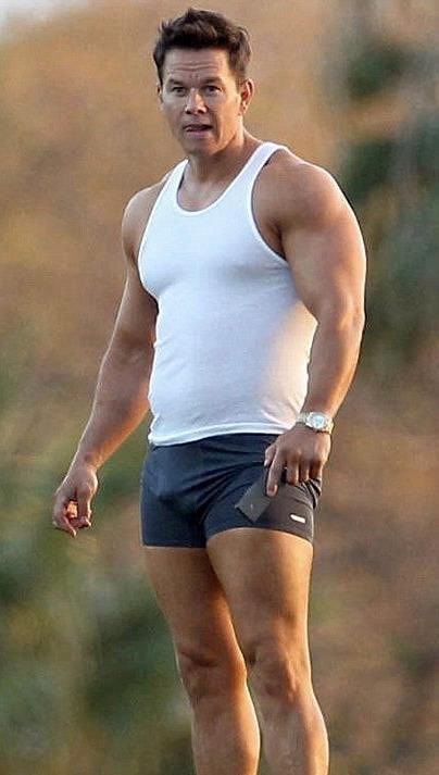 daily_vitamen's tweet photo. Let’s never forget when Daddy Mark blessed us with these sightings 😵‍💫😍😵‍💫

#markwahlberg #markymark #hotmale #maleceleb #shirtlessmaleceleb #sex #gaysex #dailymen #vitaminmen #sexymen #shirtlessmen #goon #gooning #sexymen #hairymen #hairychest #hairyceleb #hairymaleceleb https://t.co/mBA99vGIPE