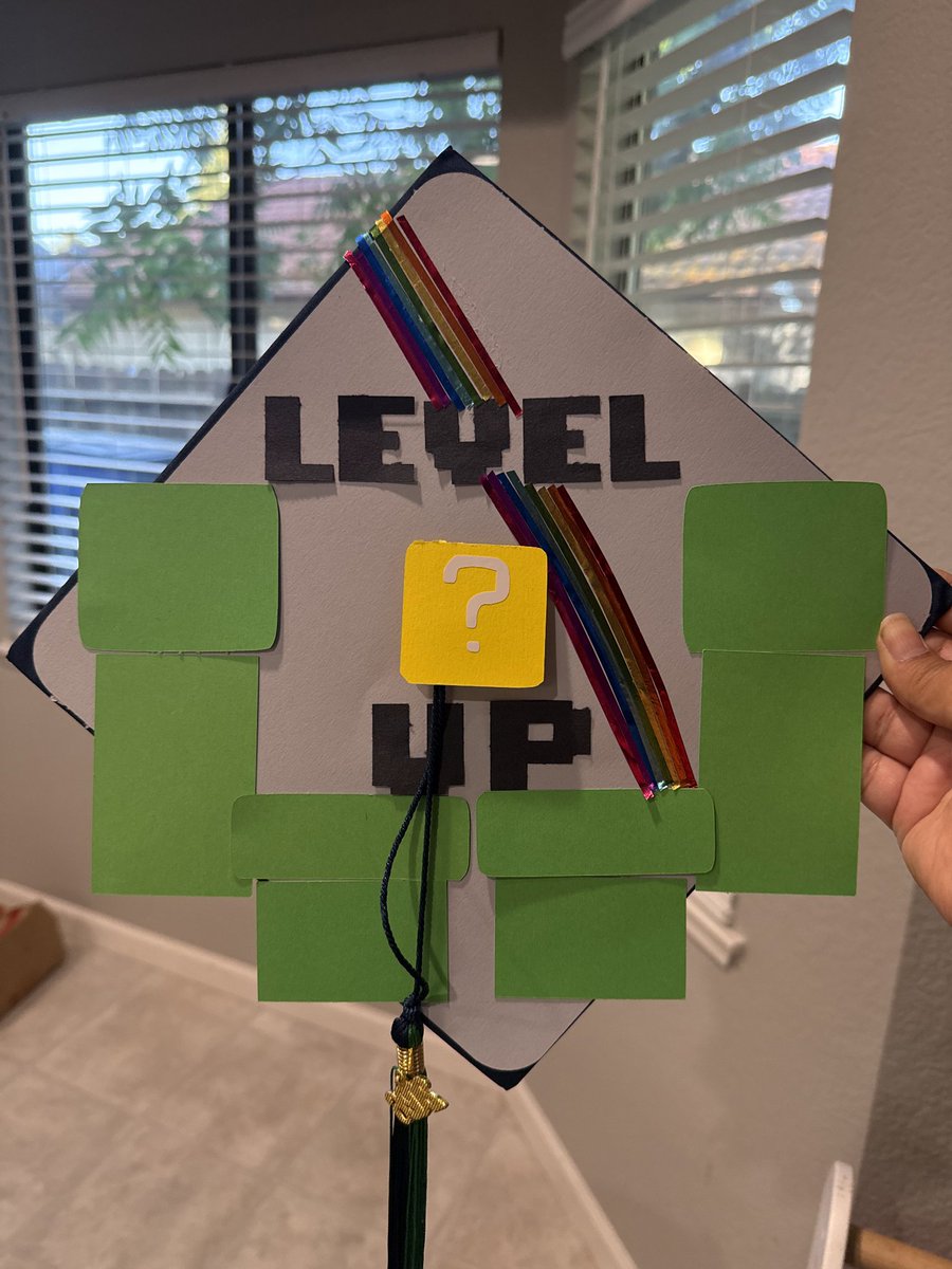 Red_Rose_232's tweet photo. My sister took Duncan's cap to decorate it and sent me a picture of the finished product 🥰❤️🌹 https://t.co/dW6wtudolE