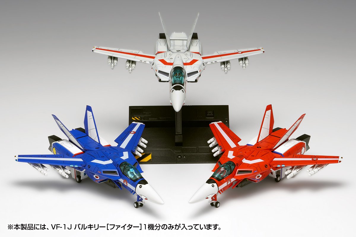 wave_corp's tweet photo. 【新製品情報】マックス機、ミリア機のデカールを追加して、マルチプレックス仕様としてVF-1Jバルキリーが再登場！1/100 VF-1J バルキリー［ファイター］マルチプレックス製品ページ公開しました！2026年10月下旬発売予定です。#ウェーブ #超時空要塞マクロス #マクロスモデラーズ
【製品詳細はこちら→】https://t.co/ei1fzuiU4b【直営店ビージェイで予約→】https://t.co/sg4WXLZJYW