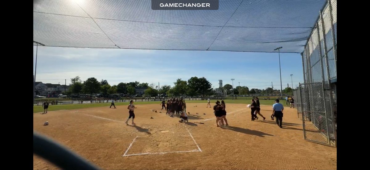 CoachTaglavia's tweet photo. 💪 WAY TO GO GIRLS 🐅 🥎 

Very fun watch and very well deserved https://t.co/lTqpwintQZ