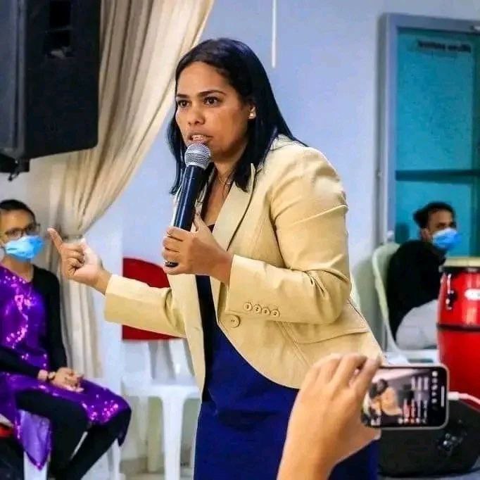 VazadosBrasilOG's tweet photo. MAIS UMA PASTORA QUE TR41U O MARIDO E CAIU NA NET COM O IRMÃO DA IGREJA! 😇🔥  

⭐📹Participe da nossa super comunidade, e tenha acesso a vídeos exclusivos!👇🏻
Participe aqui: https://t.co/wnvkTvVtpc

#RABASAWARDS https://t.co/Rlh5roUhAH