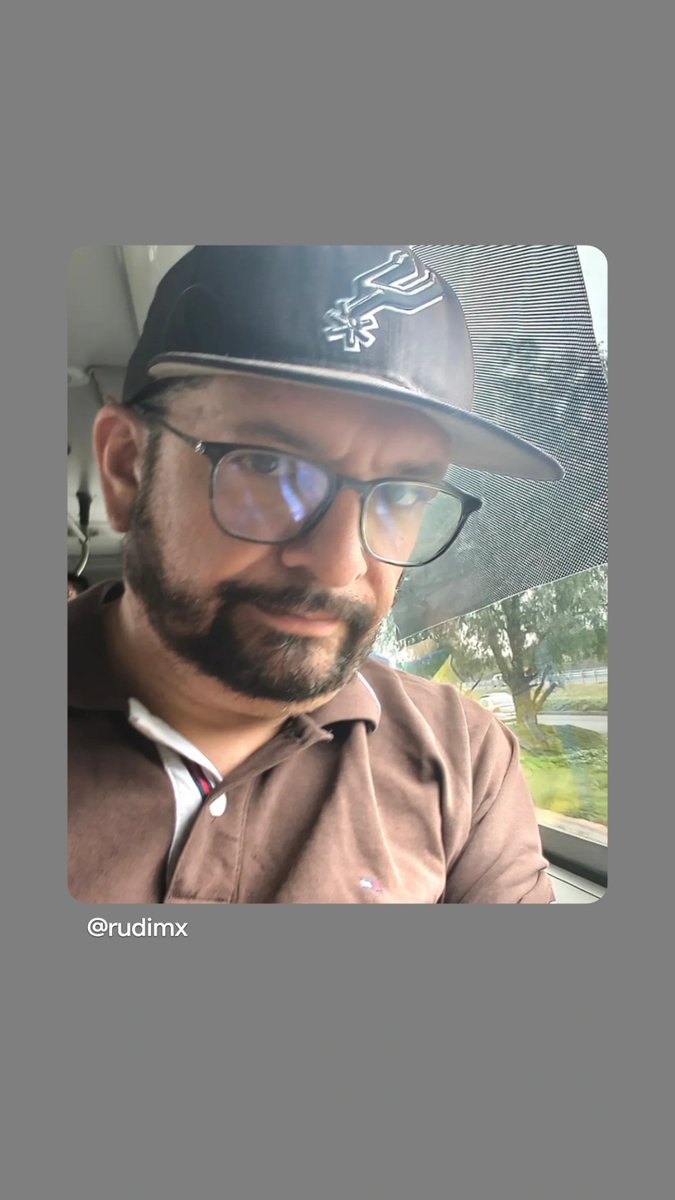 rudimx's tweet photo. "¡Con todo, Spurs de San Antonio! Mi equipo favorito de la NBA. Recordando la primera vez que viajé a EE. UU. a la ciudad de San Antonio, Texas, y estuve frente al estadio. ¡Vamos con todo por el 6° título!" 🖤🤍
@spurs
#gospursgo https://t.co/71bcBauT2R