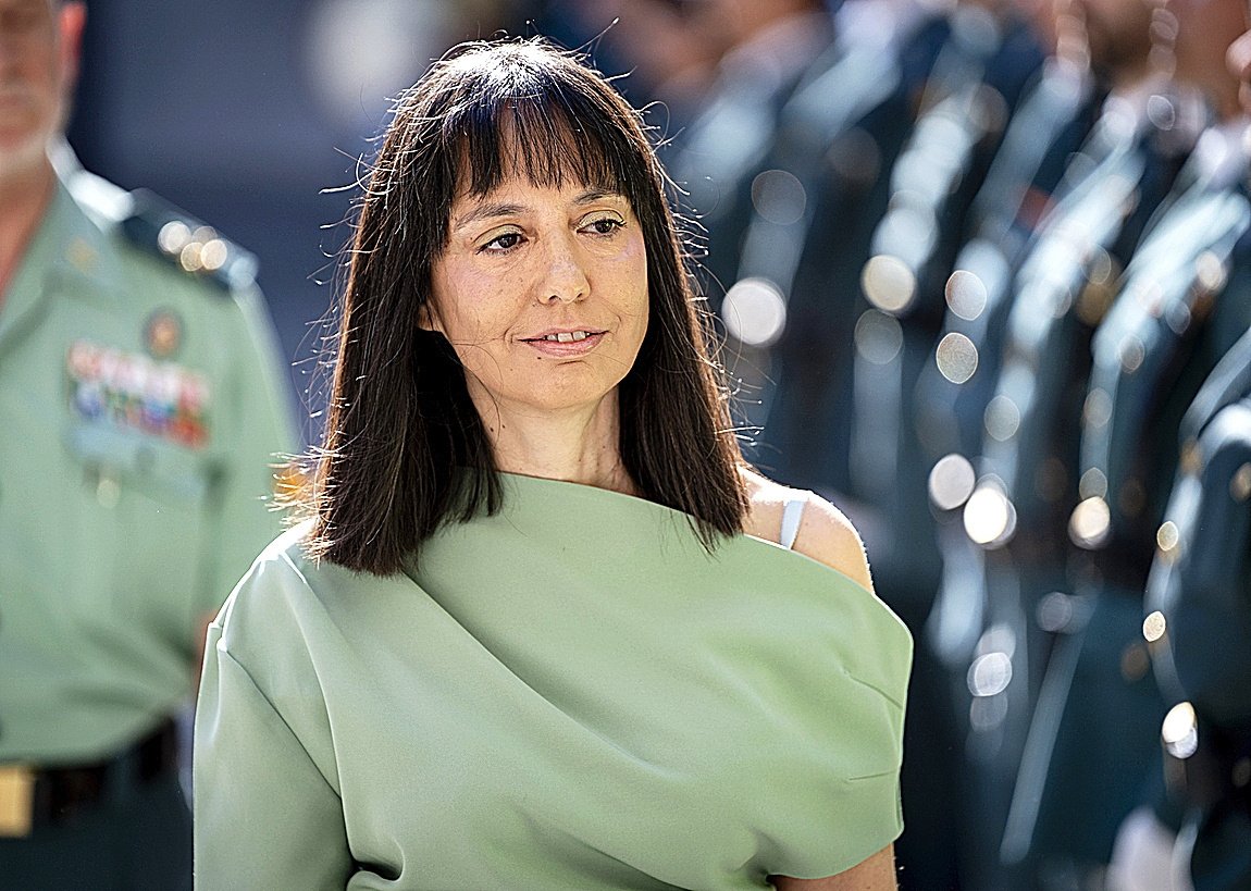 zombisaurio7's tweet photo. Mientras los narcos mataban a guardias civiles en el mar, esta corrupta se reunía con Leire Díez para tapar la corrupción del PSOE. ¿Qué castigo merece? https://t.co/4MLtvomgON