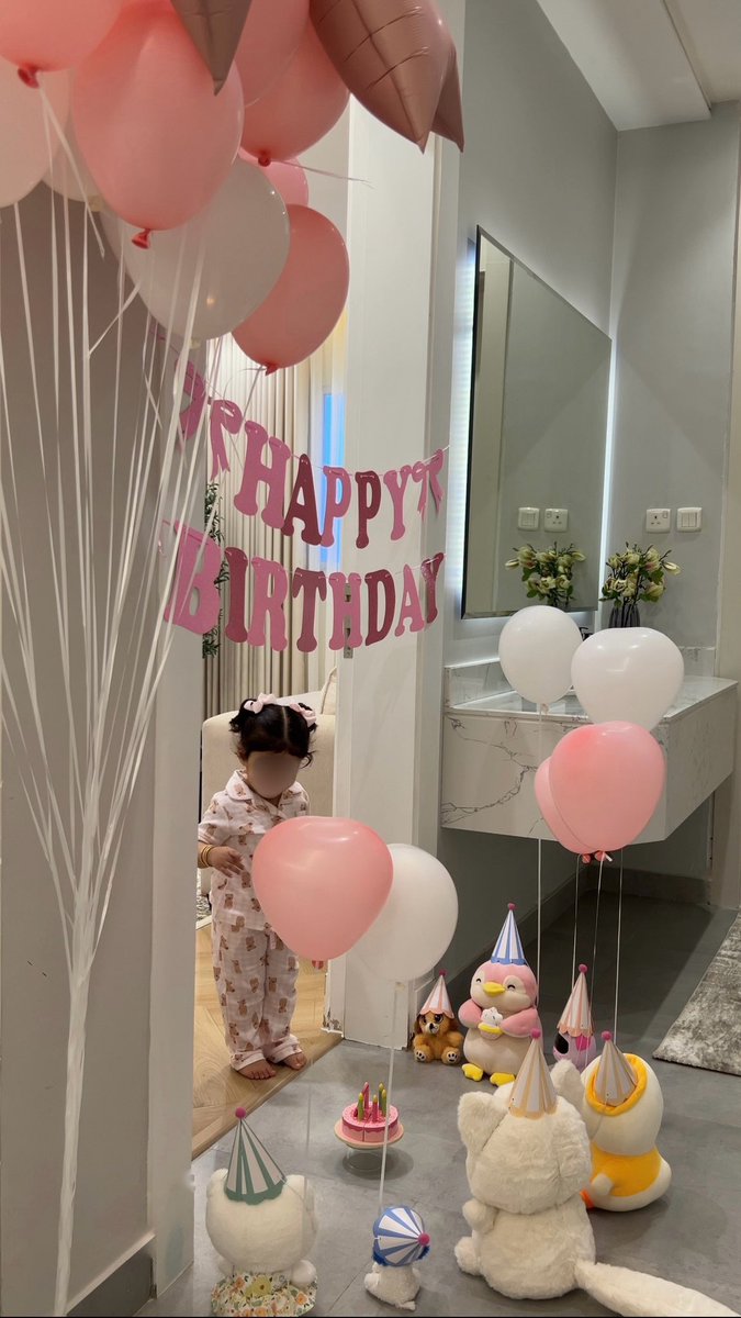 lamva0's tweet photo. بيرثداي حفيدتنا الوحيده 🥹
My little princess🤏🏻 https://t.co/oqbuioC80O