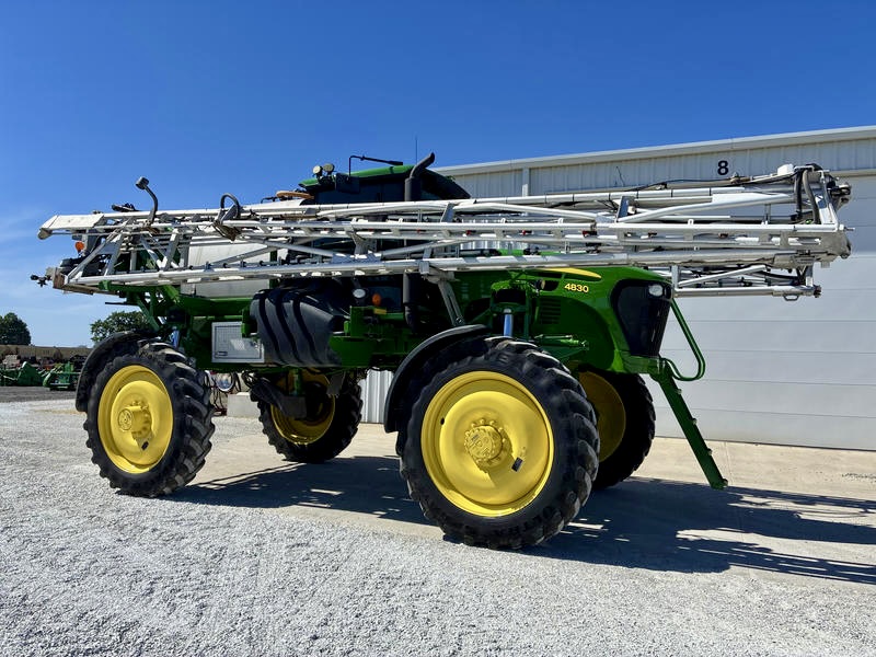 Mowrey_Auction's tweet photo. 2012 John Deere 4830 Sprayer, 120' Aluminum Boom, 1000 Gallon Stainless Steel Tank, Stainless Steel Tubing, Boom Height Control, 380/90R46 Tires, 2630 Monitor, Auto Trac SF1 &amp; Section Control Activations, 4599 Hours. Asking $75,500. https://t.co/esHVkn4zU6