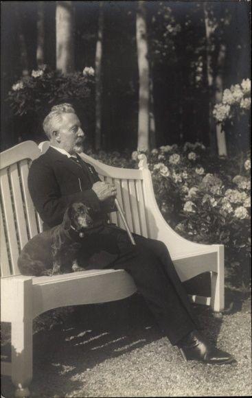 Kaiser Wilhelm II. tweet media