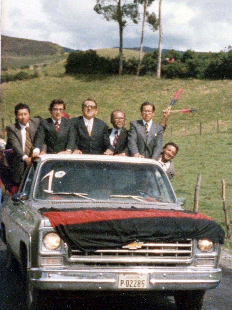 JuanMTama's tweet photo. La histórica campaña de regreso a la democracia, 1978/79, recorriendo los caminos de Carchi! Wilfrido Lucero, Jaime Roldós, Asaad Bucaram, Julio César Trujillo y Osvaldo Hurtado! Lograron levantar el país luego de la más larga dictadura y poner los cimientos de estos 47 años! https://t.co/Bo5yOXPSgv