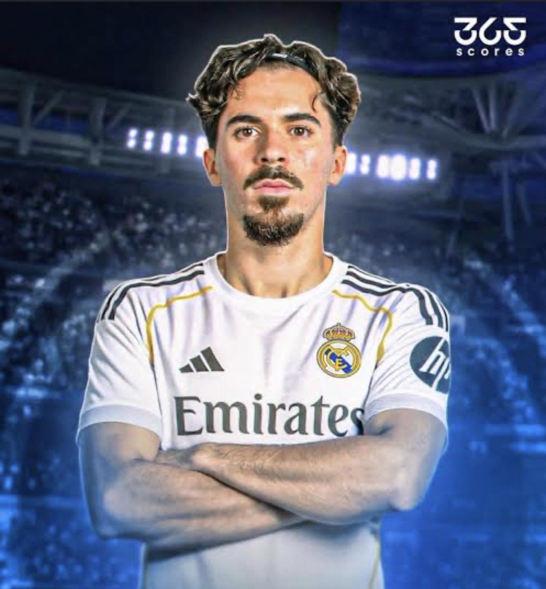 itz_sk6's tweet photo. @FabrizioRomano It’s Vitinha… y’all should mark my words… don’t forget to come back to this tweet when the deal is done and finalized…. https://t.co/lRSUmT3uit