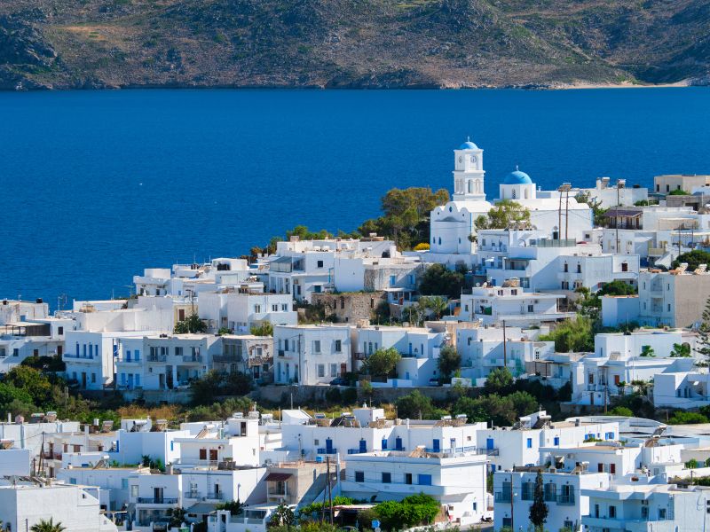 CFluviales's tweet photo. 🏝️💙 Agua cristalina, pueblos blancos y el encanto del Mediterráneo...

🏝️🚢 Descubre las Islas Cícladas y el Dodecaneso navegando por el mar Egeo entre paisajes inolvidables y cultura mediterránea.

https://t.co/JUuj7lcjXA

#IslasGriegas #MarEgeo #Mediterraneo #Cruceros #Europa https://t.co/sa7tzS8iod