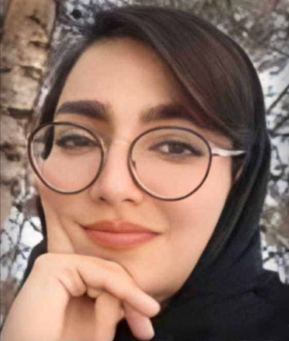CSDHI's tweet photo. Fatemeh Rohandeh, avocate, a été arrêtée par les forces de sécurité à Kerman à la fin du mois de mai 2026
Elle demeure depuis en détention, sans qu’aucune décision claire n’ait été prise concernant sa situation 
#Iran https://t.co/tqL8dbKU8H