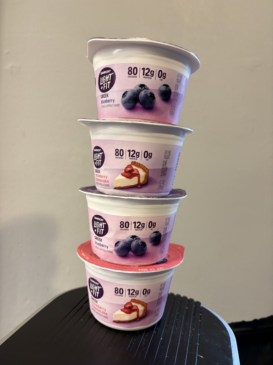 DeanTTraining's tweet photo. 8 of the GREATEST Protein Hacks known to man:

1) Greek Yogurt
2) Fairlife Milk
3) Protein Bars
4) Protein Shakes
5) Meal prep services
6) LeanStix
7) Just Bare/Kirkland Nuggets
8) Chipotle triple meat 

If you aren’t hitting your protein intake, you’re just not trying….AT ALL https://t.co/NbVI2wIvH6